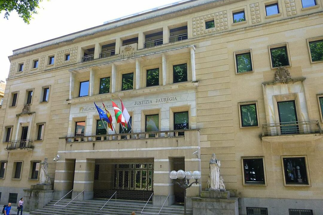 17 años de internamiento psiquiátrico por intentar matar a una hostelera en Barakaldo