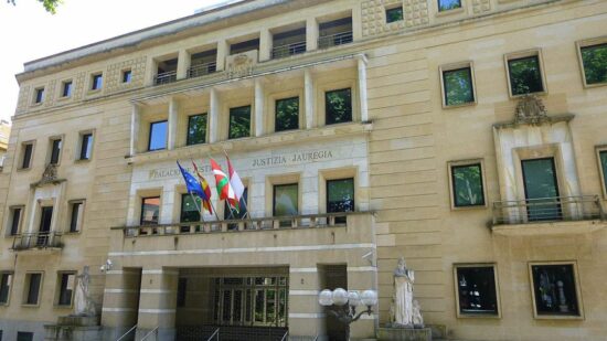17 años de internamiento psiquiátrico por intentar matar a una hostelera en Barakaldo