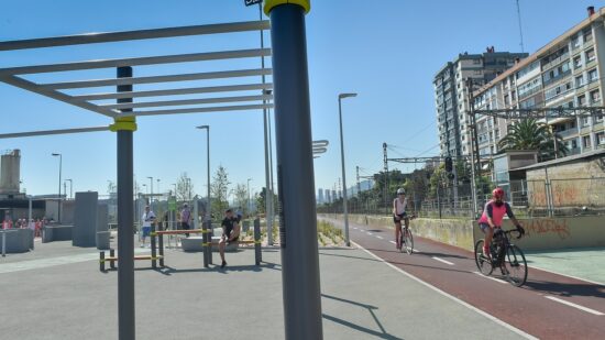Bilbao estrena el Parque de La Landa en Punta Zorrotza tras una inversión de 2,6 millones de euros