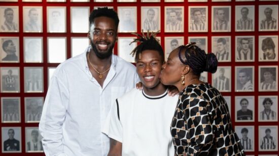 Nico Williams sella su compromiso con el Athletic: «Qué mejor que ganar títulos que en el Club de mi vida»