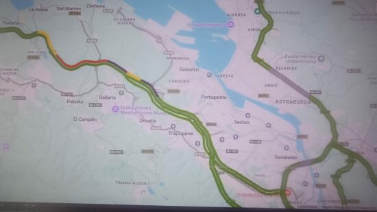 3 kilómetros de retenciones hacia Cantabria