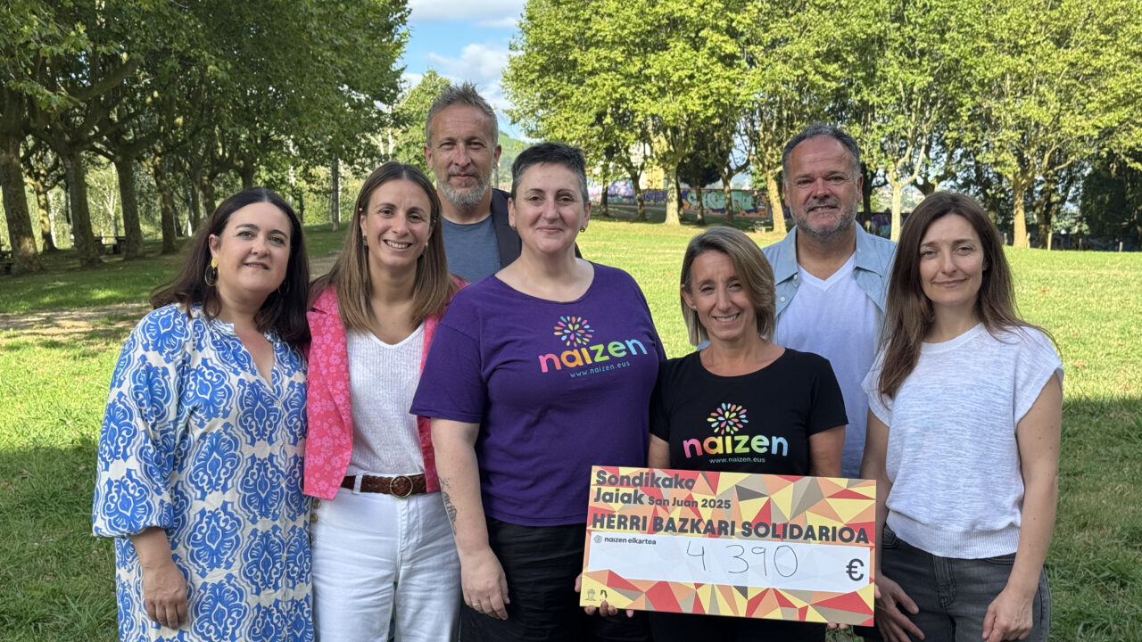 Sondika vuelve a mostrar su solidaridad recaudando 4.390 euros para la Asociación Naizen