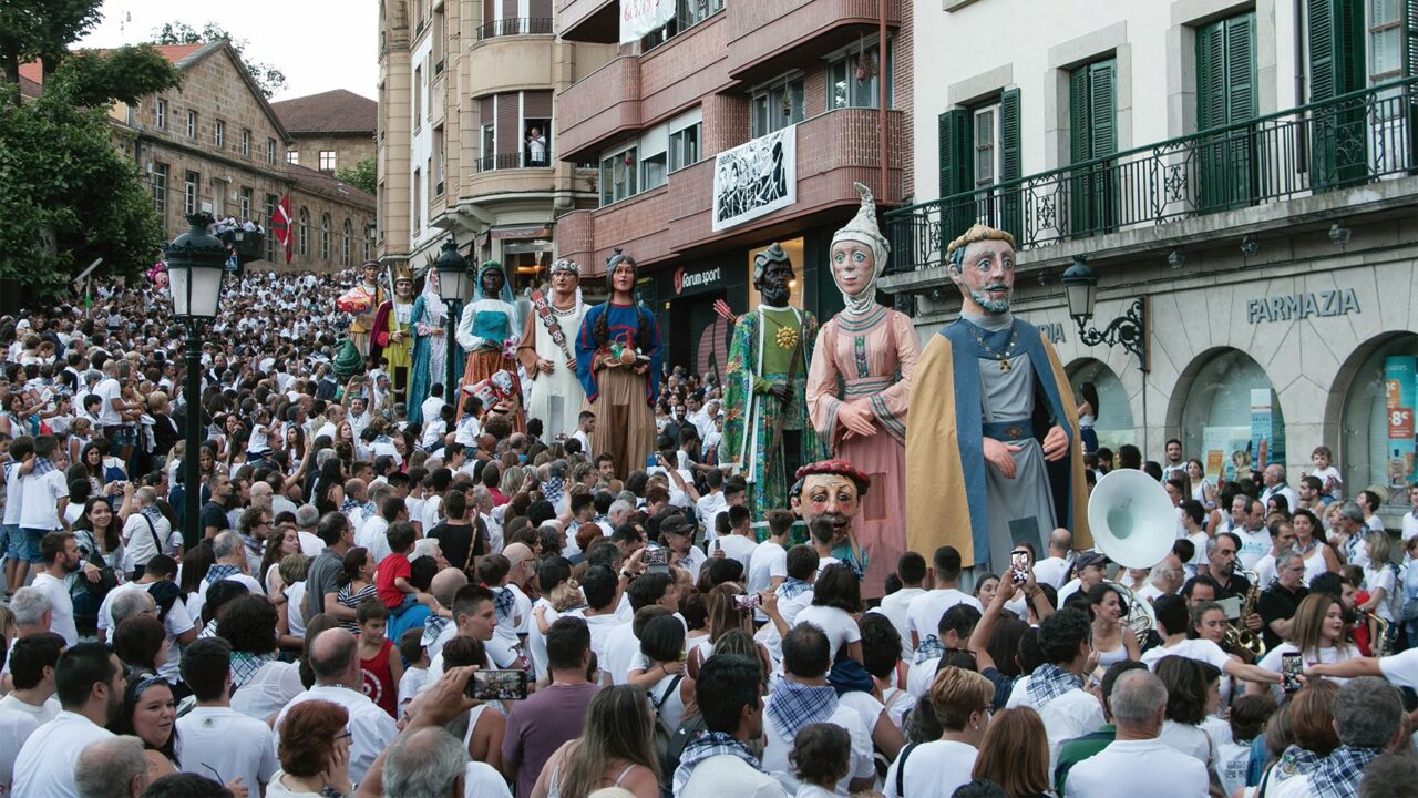Gernika-Lumo ofrecerá transporte gratuito y paradas a demanda para mujeres durante las fiestas