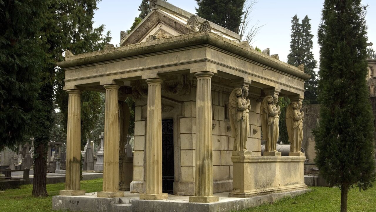 Bilbao moderniza su cementerio para ser más humano, digital y sostenible