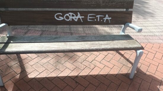 Covite exige al Ayuntamiento de Barakaldo que elimine una pintada de apoyo a ETA