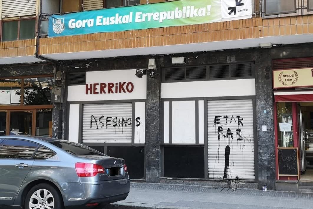 Juan Mari Aburto condena nuevas pintadas amenazantes en la herriko taberna de Santutxu