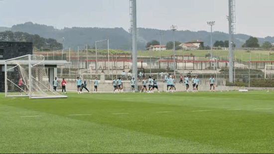 El Athletic entrena en Lezama con Adu Ares al margen y Paredes al 100 %