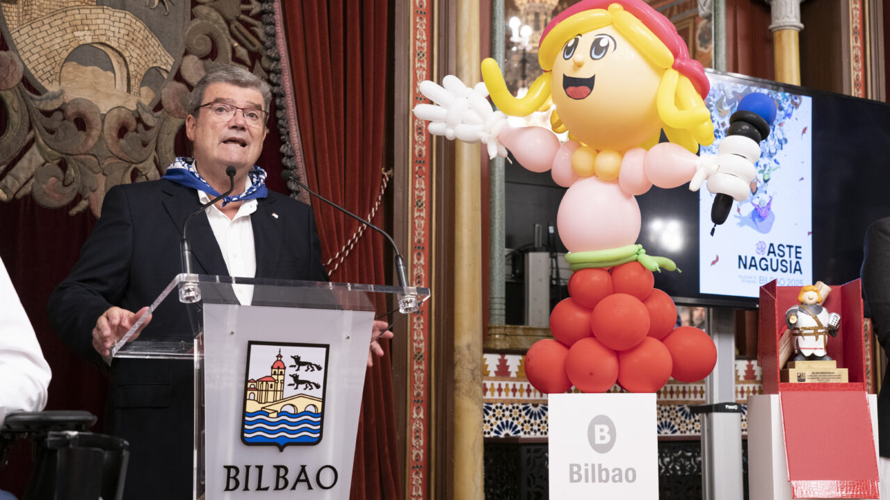 El Alcalde de Bilbao: «Ladrones, agresores y  sinvergüenzas, ¡fuera de Bilbao !»