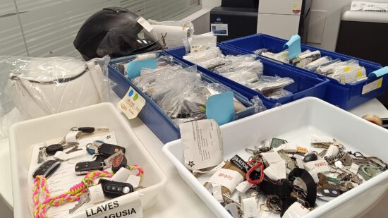 Cinco Rolex, un casco y una maleta: los hallazgos más curiosos de Aste Nagusia
