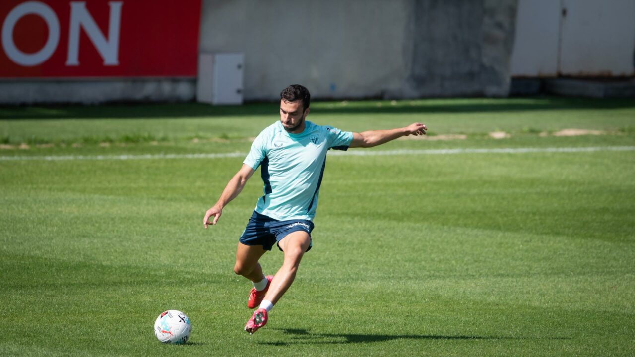 Iñigo Lekue sufre una lesión muscular y se pierde el duelo ante el Betis