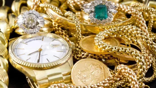 ¿Vendes oro? Te podrían estar pagando la mitad de lo que vale