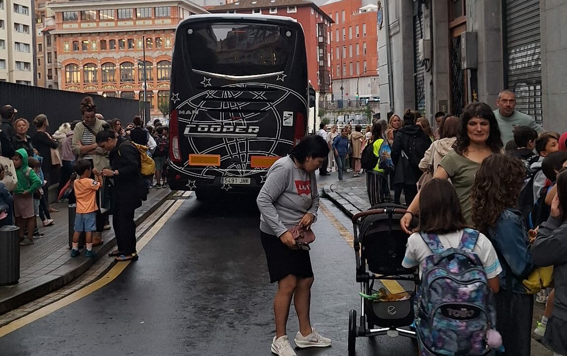 Retrasos y desorden marcan el estreno del curso para el alumnado de García Rivero en Pío Baroja