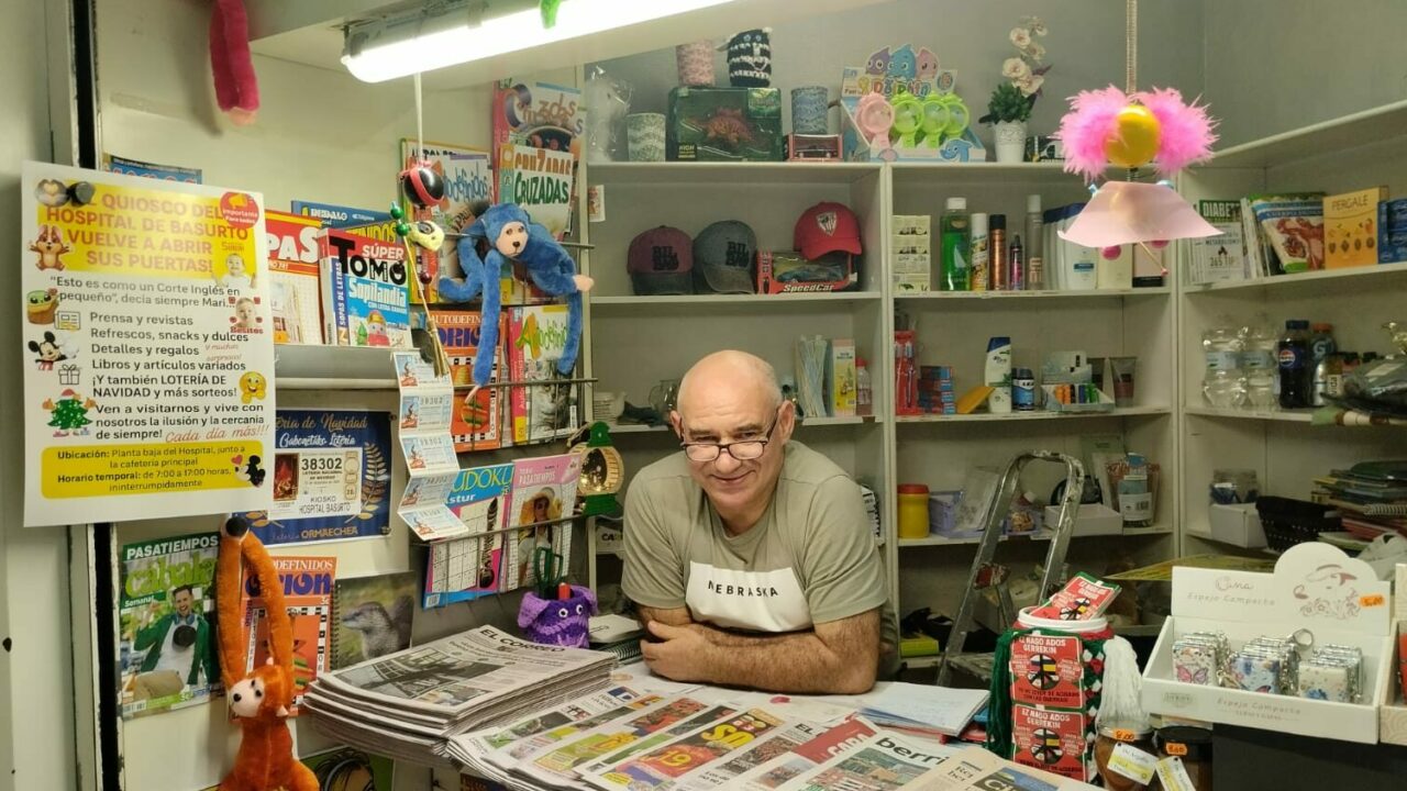 «El Corte Inglés en pequeñito»: reabre el kiosko del hospital de Basurto