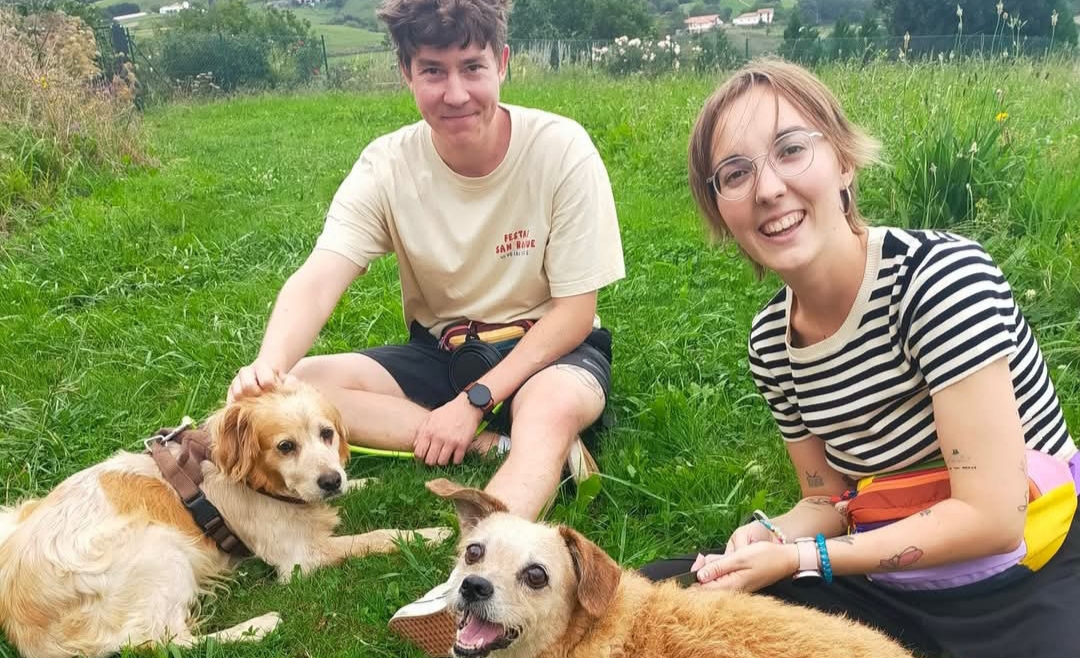 Curri ya tiene una familia que le quiere