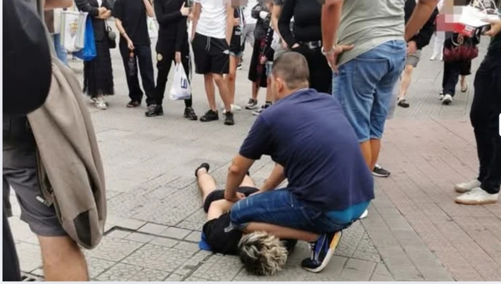 Vecinos de Santutxu retienen a un ladrón que acababa de asaltar a una mujer