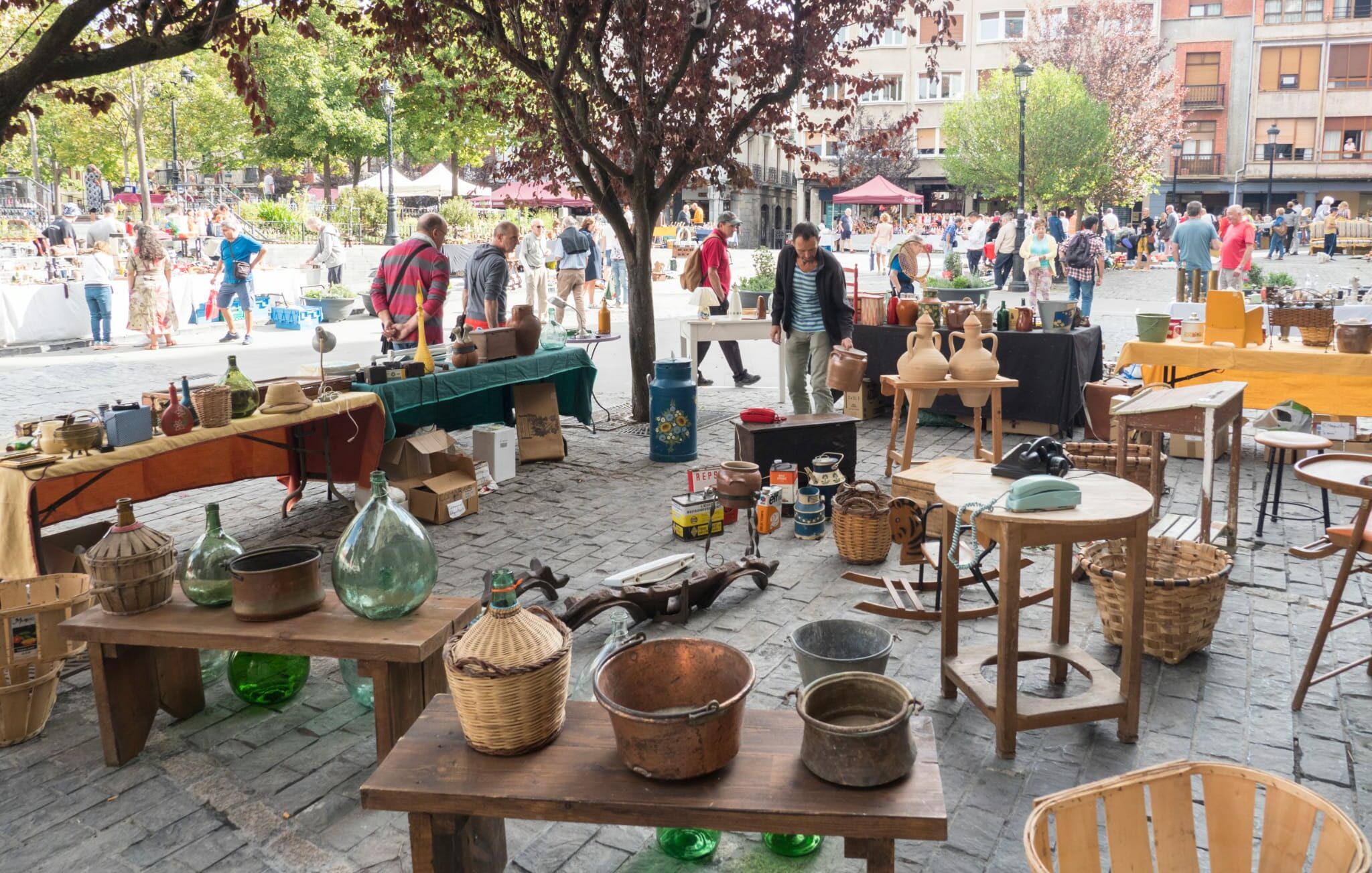 Orduña celebra este sábado su 13ª Feria-Azoka Brocante con más de 100 expositores