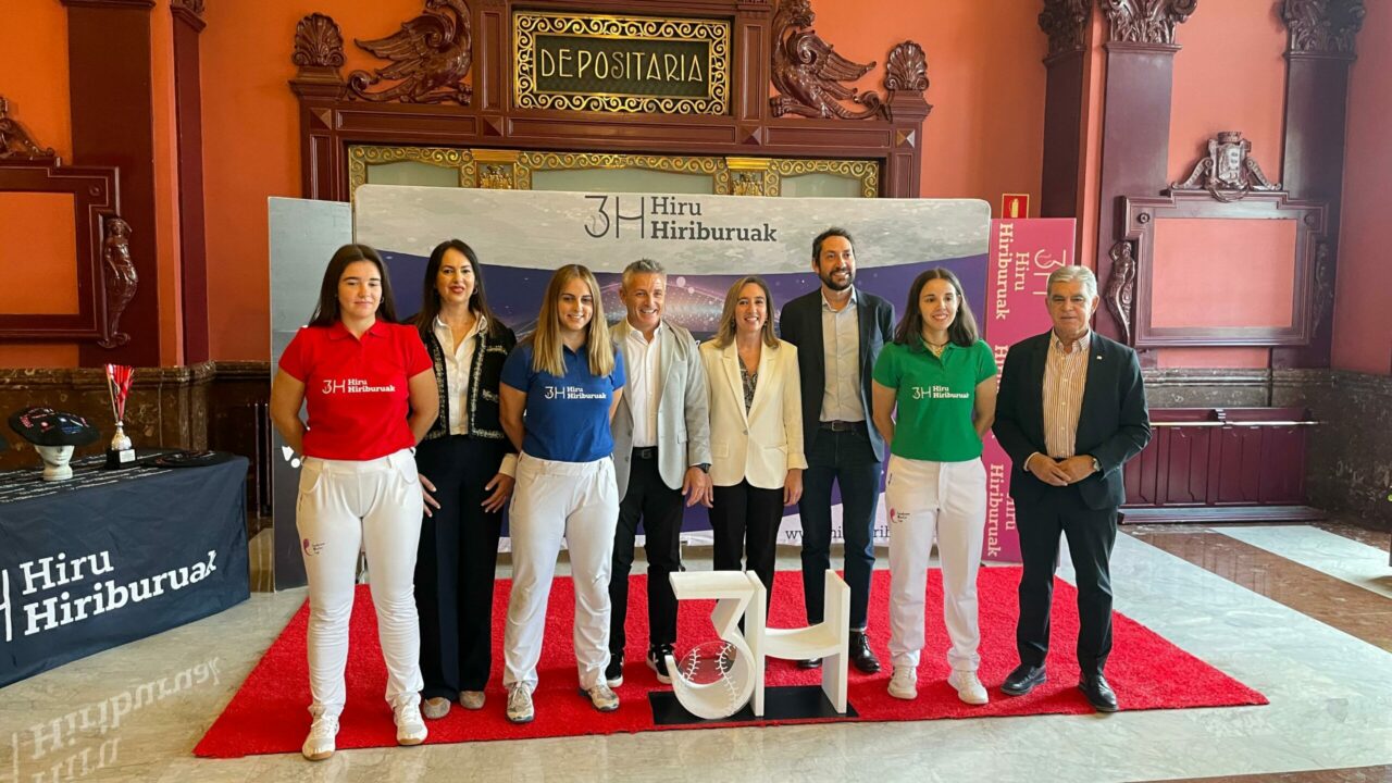 Récord de participación en el campeonato femenino de pelota HIRU HIRIBURUAK 2025