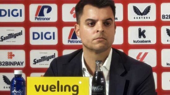 Mikel González explica la salida de Álvaro Djaló: «Queremos ayudarle a que recupere su nivel»