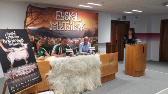 Abadiño acoge el primer gran duelo de esquiladores de Euskadi, una cita para grandes y pequeños