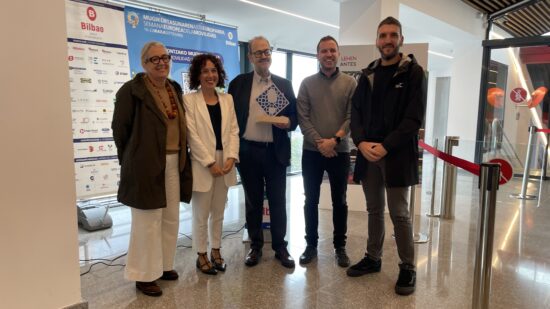 Juan Bas recibe el premio ‘Paseante 2025’ en la clausura de la Semana Europea de la Movilidad