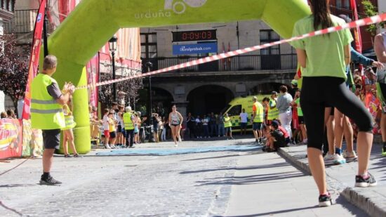 La Urduña Hiria Herri Krosa regresa con fuerza: más categorías, más premios y espíritu popular