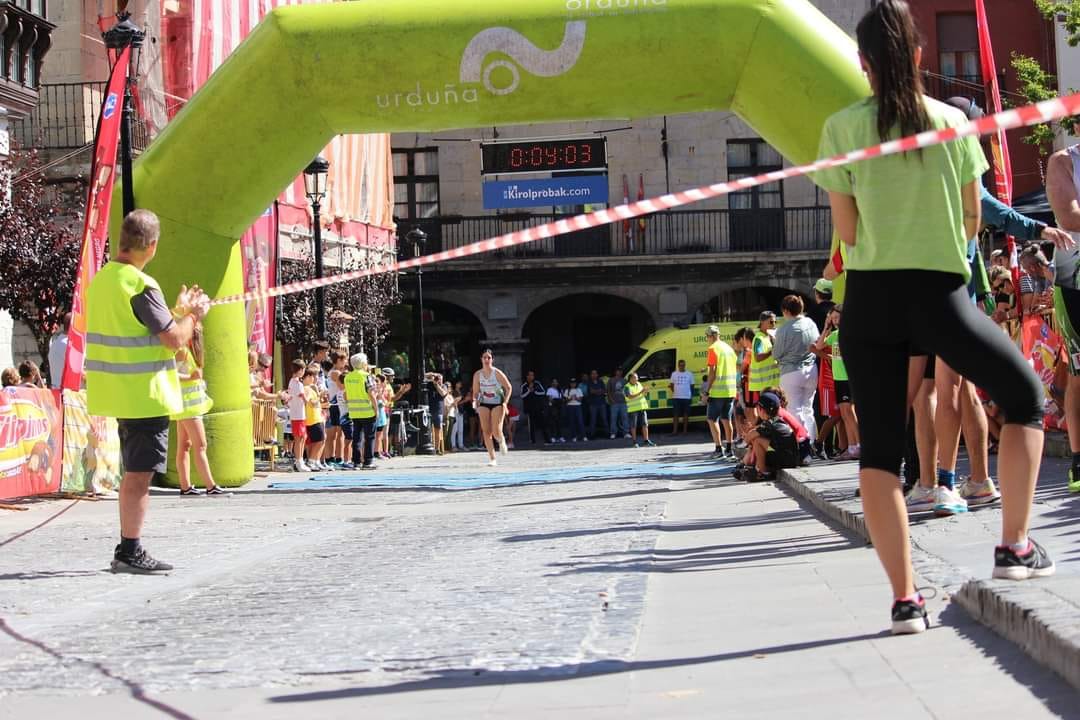 La Urduña Hiria Herri Krosa regresa con fuerza: más categorías, más premios y espíritu popular