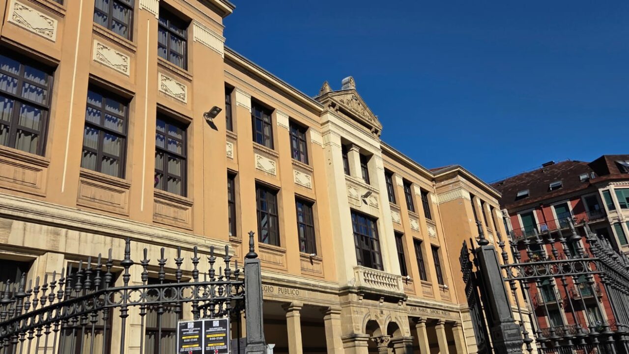 Evacúan la Kontxa Eskola de Abando por una intensa humareda