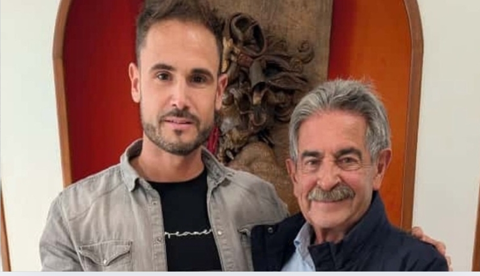 Revilla homenajea a un ertzaina bizkaino: «Jose para mí es un héroe»