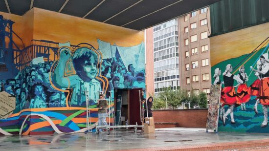 Barakaldo restaura su Mural de la Memoria, vandalizado en verano