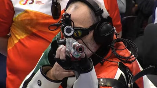Este vasco con discapacidad visual es el mejor tirador con carabina de Europa