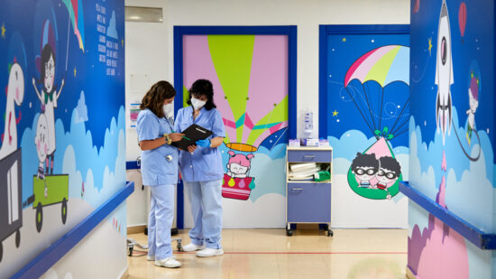 Osakidetza impulsa revisiones infantiles con SMS: un 25% más de menores acuden a sus citas médicas