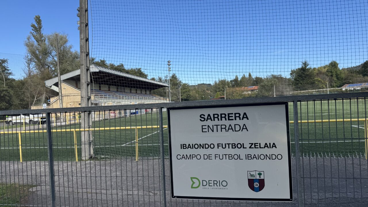 Los vecinos de Derio quieren un bar en el campo de fútbol