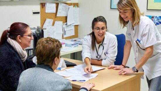 Osakidetza: «En la mayoría de casos, tan sólo hay que esperar un día para acudir al médico o al pediatra»