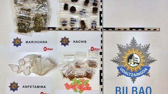 Un perro policía destapa un punto de venta de drogas en un bar de Santutxu