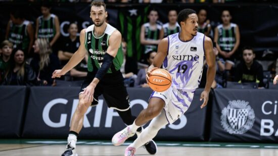 Un pésimo primer cuarto lastra al Bilbao Basket ante el Joventut (101-69)