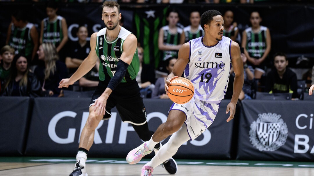 Un pésimo primer cuarto lastra al Bilbao Basket ante el Joventut (101-69)
