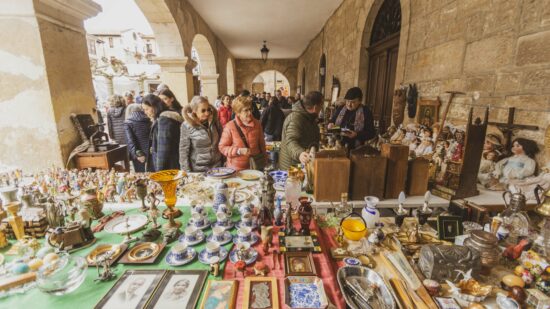 La feria que no te puedes perder este fin de semana: artesanía, antigüedades y coches clásicos