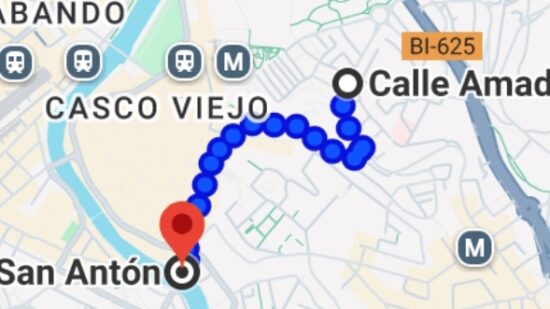 Detenido en Bilbao un hombre que caminó más de un kilómetro provocando incendios en contenedores, coches y farolas