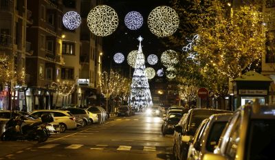 Getxo comienza a colocar sus luces de Navidad