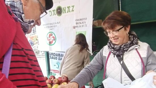 Maribel, productora de Gatika: “Cada vez se vende menos en las ferias, la gente va a pasear”