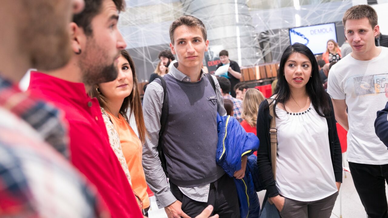 Bilbao recupera el programa Arraigo para que los jóvenes puedan seguir viviendo en sus barrios