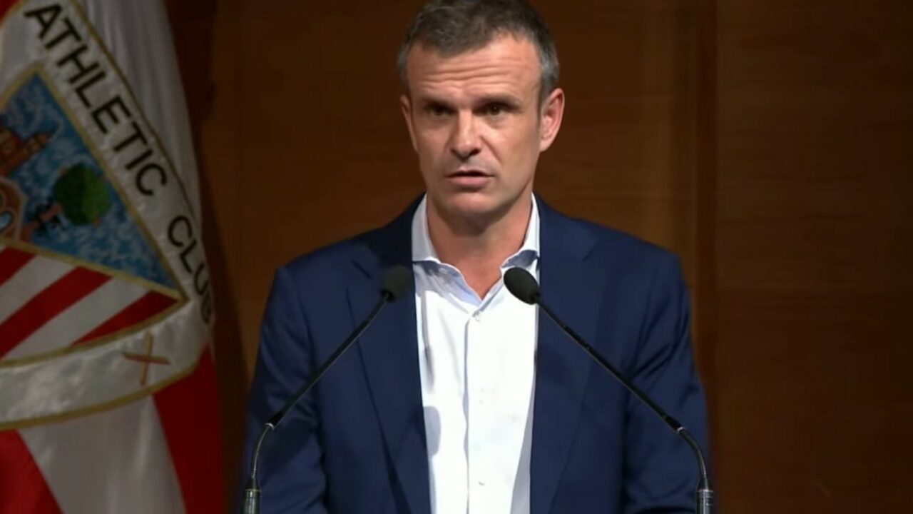 El recado de Jon Uriarte en la asamblea del Athletic: «Sobran esos silbidos sin ningún sentido a jugadores y cuerpo técnico»
