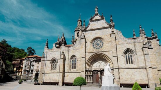 Balmaseda aspira a brillar con luz propia esta Navidad: así puedes votarla