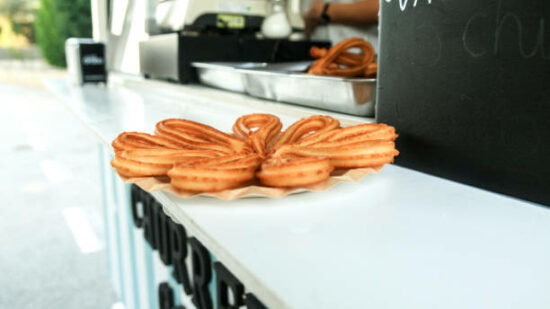 Los churros, como el turrón, también regresan por Navidad a Bizkaia