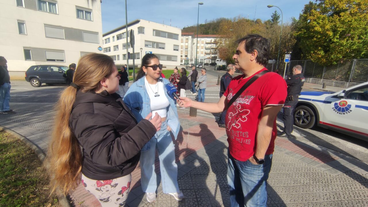La Asociación Bihotzaran de Arangoiti: «La Policia Municipal nos ha comunicado que desalojará tantas veces como haga falta»