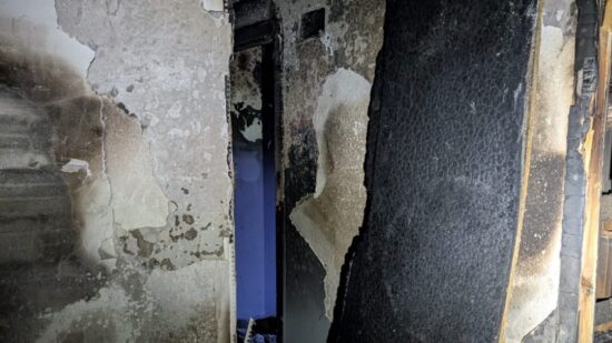 El piso del incendio de Barakaldo fue almacén de objetos robados y así ha quedado