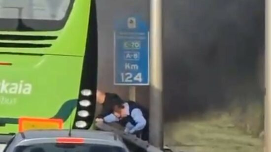 José Ramón, el conductor de Bizkaibus que ha ayudado a sofocar el incendio de un coche en la A-8