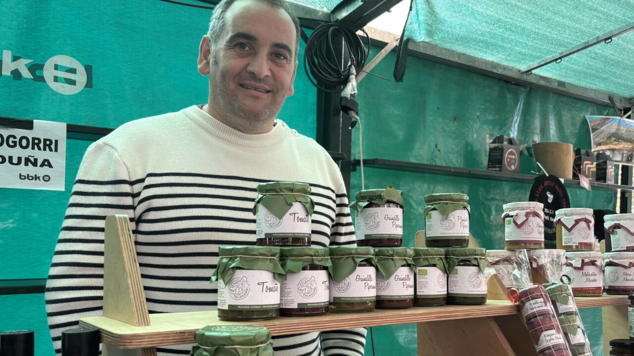 Mikel, productor ecológico: «Hoy la mermelada se utiliza para marinar carnes o acompañar quesos»