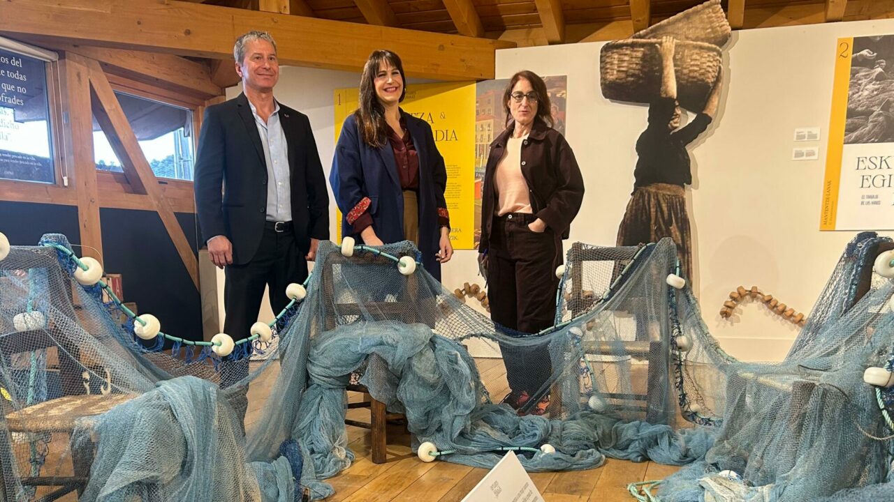 ‘En el embate de la ola’, la exposición que reivindica el papel de las mujeres arrantzales