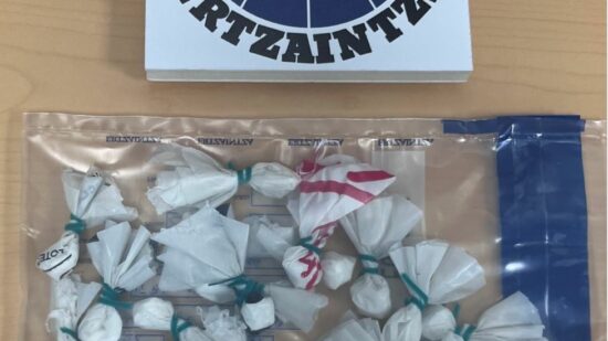 Operativo en Ugao-Miraballes: una mujer investigada por droga y 51 personas identificadas